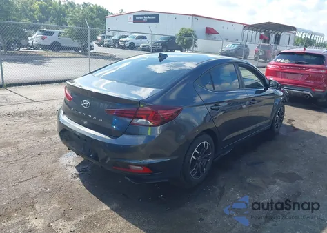 2020 Hyundai Elantra Sel z USA, uszkodzony, nr VIN 5NPD84LF9LH580356